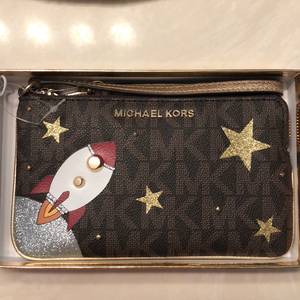 BRAND NEW MICHEAL KORS WRISTLET